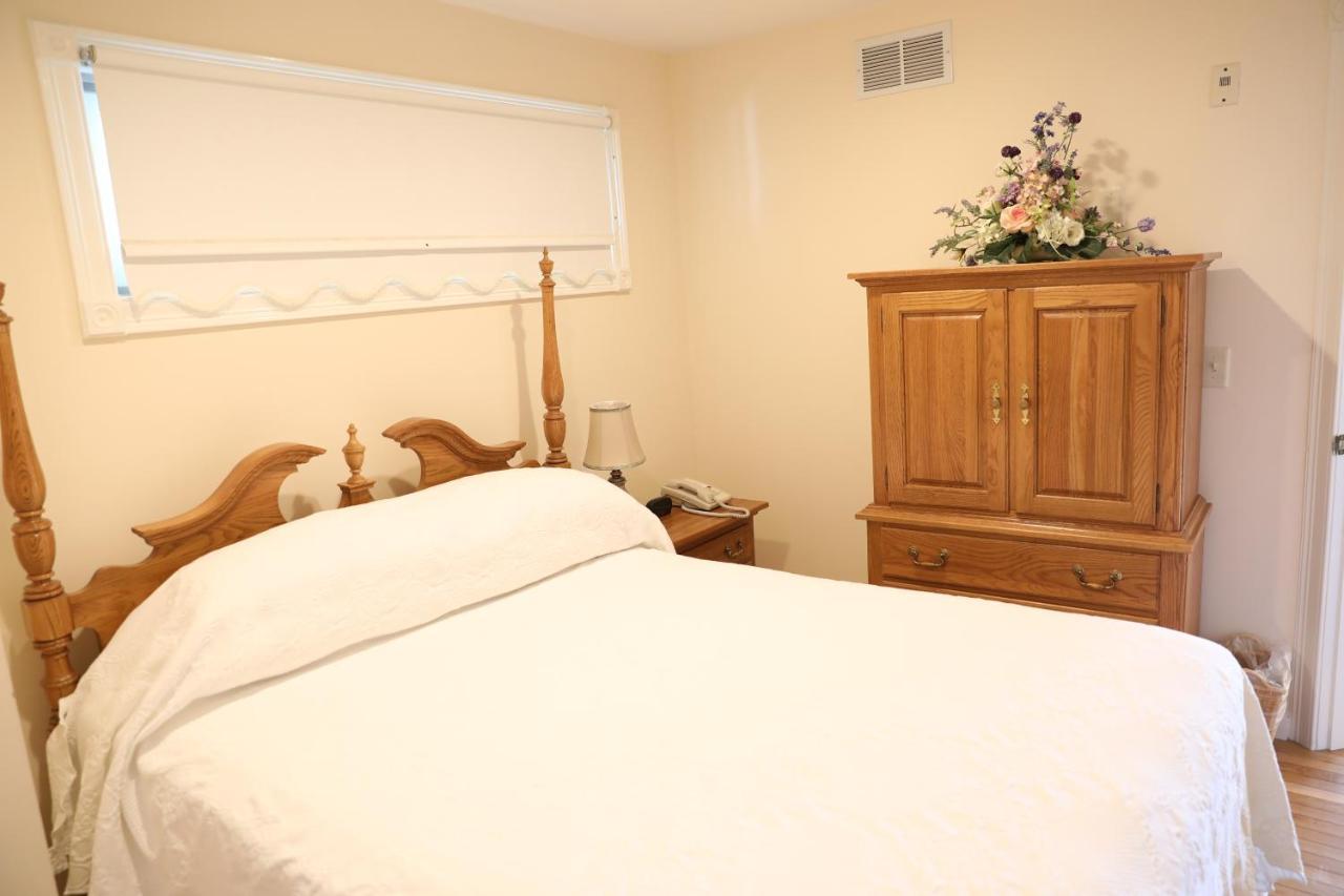 By The Sea Guests Bed & Breakfast And Suites Dennisport Extérieur photo