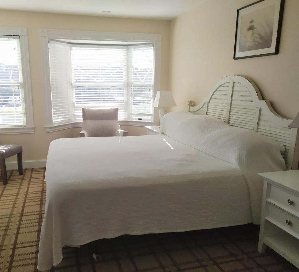 By The Sea Guests Bed & Breakfast And Suites Dennisport Extérieur photo