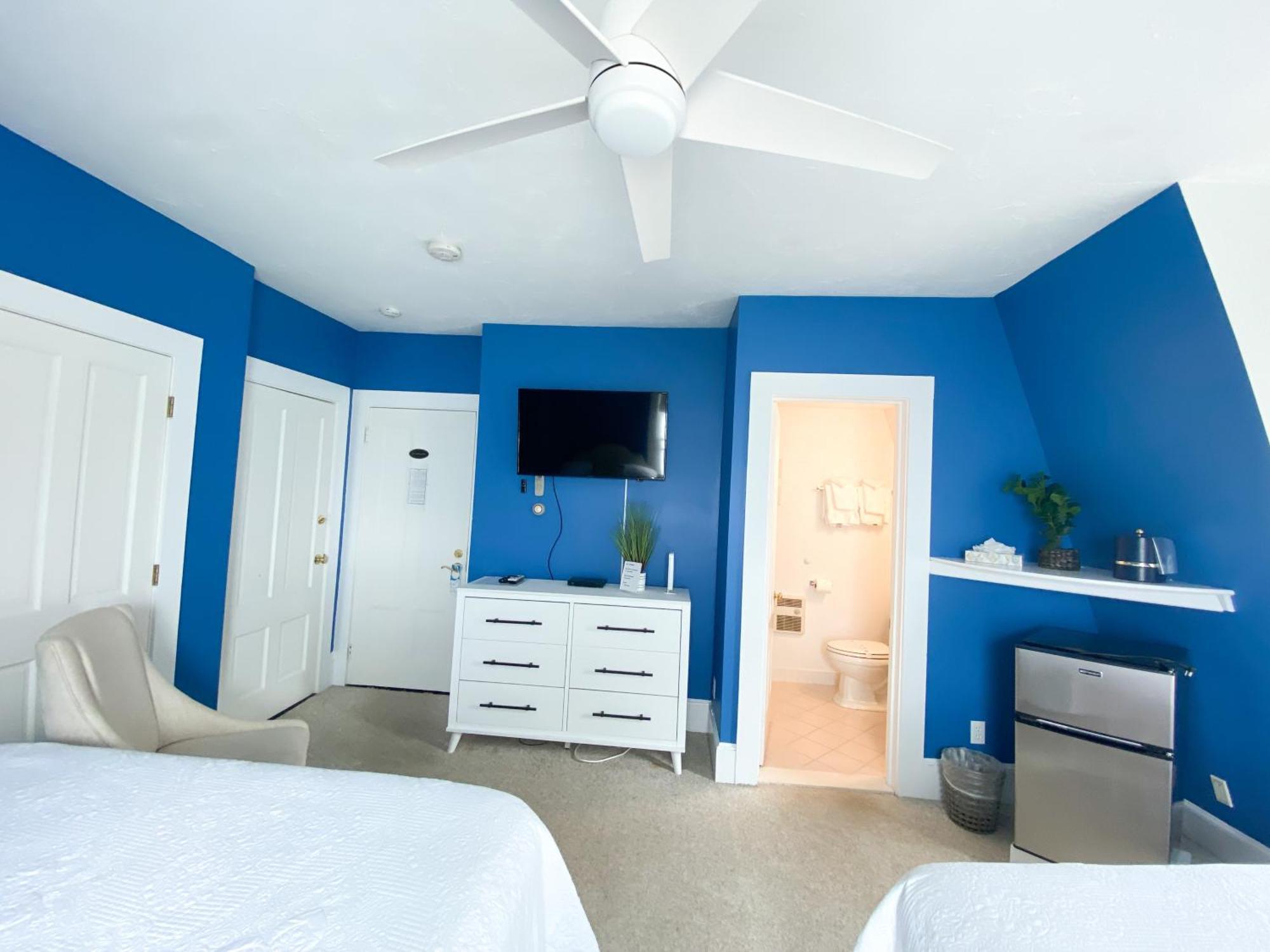 By The Sea Guests Bed & Breakfast And Suites Dennisport Chambre photo
